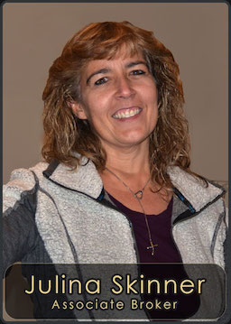 Julina Skinner, Associate Broker for CENTURY 21 RiverStone located in the Sandpoint Office